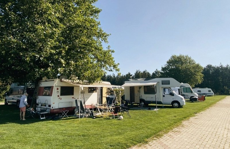 Camperplaats met gras