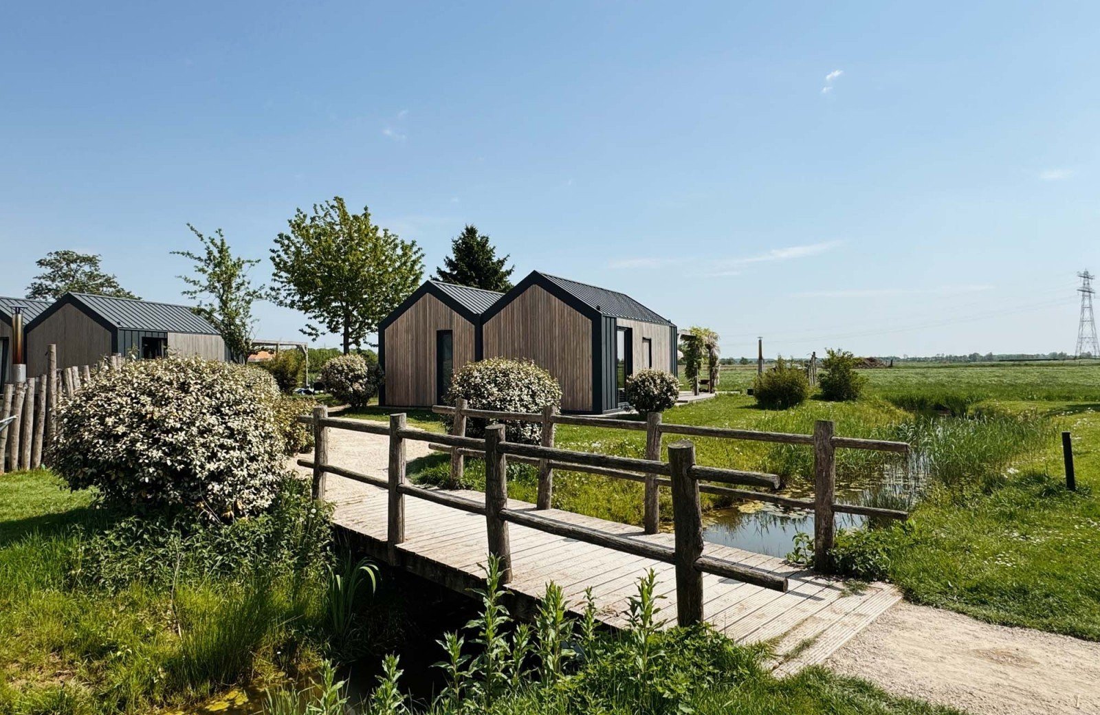 Urban lodge met hottub Hangplekkie