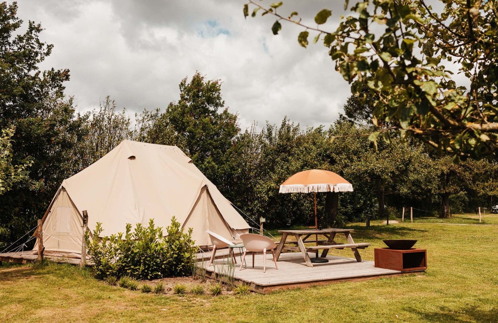 Buitengoed de boomgaard kamperen belltenten 25